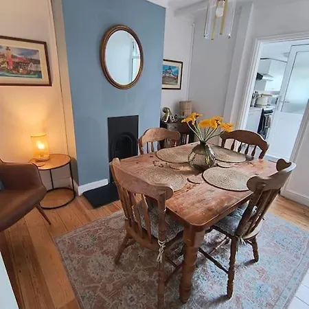Martha'S Cottage By The Sea Gorleston-On-Sea Exterior photo