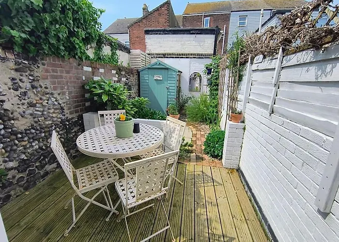 Martha\'S Cottage By The Sea